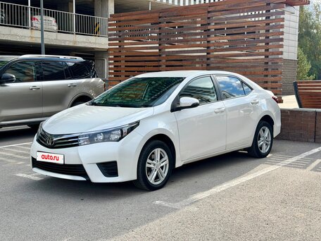 2013 Toyota Corolla XI (E160, E170, E180), белый, 1100000 рублей, вид 1