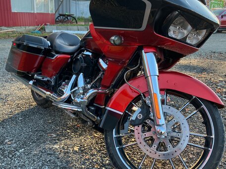 2021 Harley-Davidson CVO Road Glide, красный, 2400000 рублей, вид 3