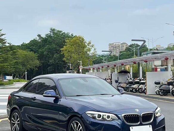 2019 BMW 2 серии F22 Рестайлинг, синий, 1505000 рублей - вид 1