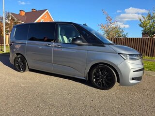 2022 Volkswagen Multivan T7, серый, 6800000 рублей, вид 3