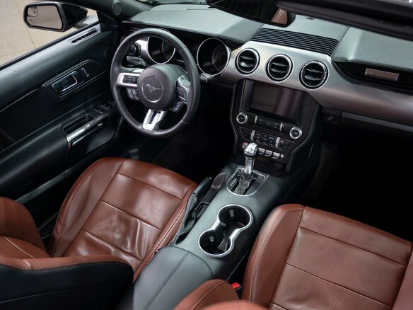 2018 Ford Mustang VI Рестайлинг, чёрный, 3449000 рублей - вид 28