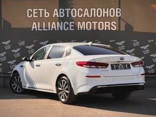 2019 Kia Optima IV Рестайлинг, белый, 1550000 рублей, вид 5