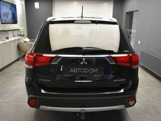 2016 Mitsubishi Outlander III Рестайлинг 2, чёрный, 1767000 рублей, вид 4
