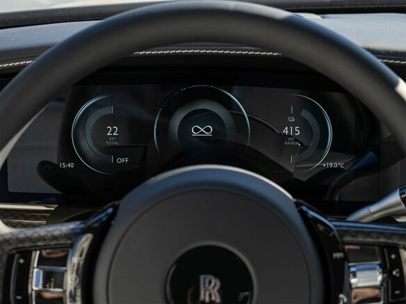 2026 Rolls-Royce Spectre Black Badge I Рестайлинг (Series II), серый, 72000000 рублей - вид 20