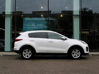 2018 Kia Sportage IV, белый, 1910000 рублей, вид 4