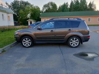 2010 Mitsubishi Outlander II Рестайлинг, коричневый, 1250000 рублей, вид 5