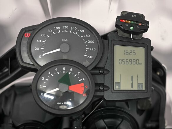 2011 BMW F 800 GS, белый, 579000 рублей - вид 8