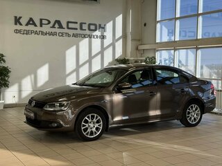 2011 Volkswagen Jetta VI, коричневый, 800000 рублей, вид 1