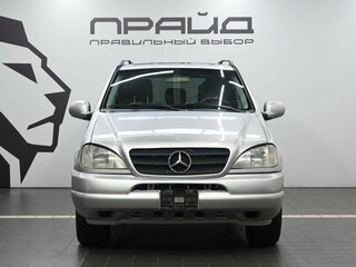 2000 Mercedes-Benz M-Класс 320 I (W163), серебристый, 709900 рублей, вид 2