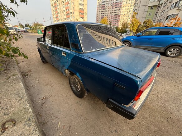 2001 Lada (ВАЗ) 2107, синий, 160000 рублей - вид 2
