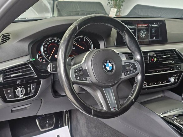 2018 BMW 5 серии 520d xDrive VII (G30/G31/G38), чёрный, 3589000 рублей - вид 11