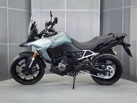 2024 Suzuki V-Strom 800DE, серый, 1227000 рублей, вид 5