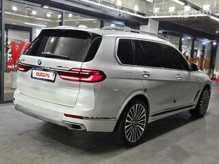 2022 BMW X7 40d I (G07) Рестайлинг, белый, 10769000 рублей, вид 4
