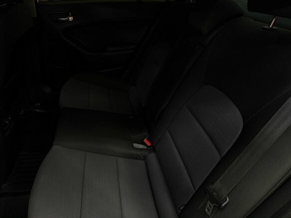 2018 Kia Cerato III Рестайлинг (Classic), белый, 789777 рублей - вид 12