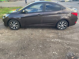 2016 Hyundai Solaris I Рестайлинг, коричневый, 960000 рублей, вид 4