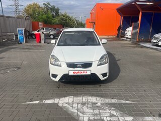 2010 Kia Rio II Рестайлинг, белый, 540000 рублей, вид 2