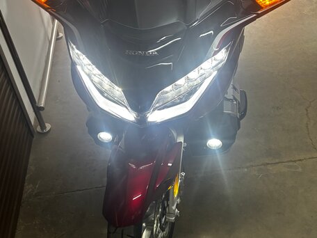 2021 Honda GL 1800 Gold Wing, красный, 2700000 рублей, вид 3