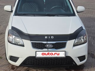 2010 Kia Rio II Рестайлинг, белый, 600000 рублей, вид 1