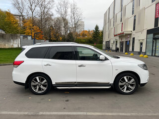 2014 Nissan Pathfinder IV, белый, 2000000 рублей, вид 4