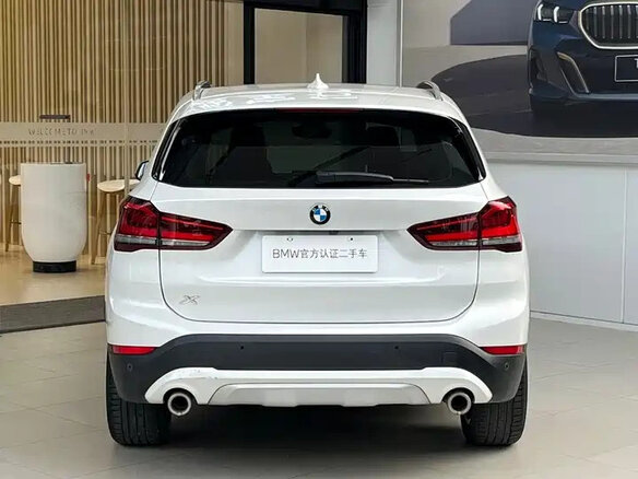 2023 BMW X1 20Li sDrive II (F48) Рестайлинг, белый - вид 2