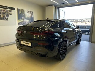2021 BMW X6 40i III (G06), чёрный, 8750000 рублей, вид 4