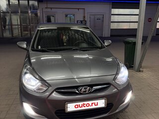 2011 Hyundai Solaris I, серый, 770000 рублей, вид 1
