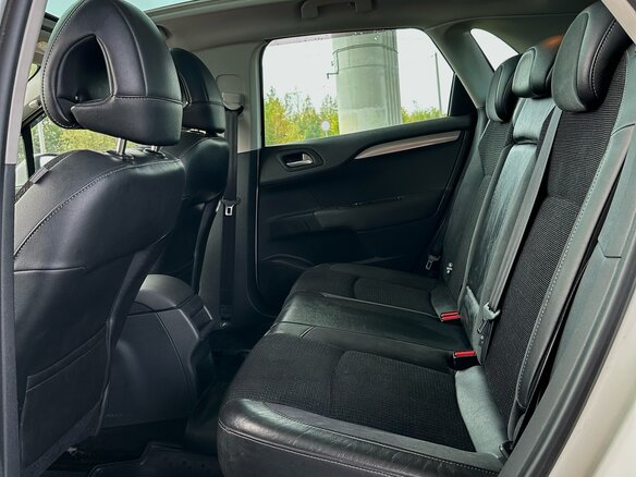 2012 Citroen C4 II, белый, 700000 рублей - вид 27