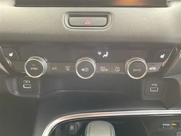 2023 Honda Vezel II, белый, 1690000 рублей - вид 11