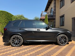 2021 BMW X5 40i IV (G05/G18), чёрный, 6600000 рублей, вид 5