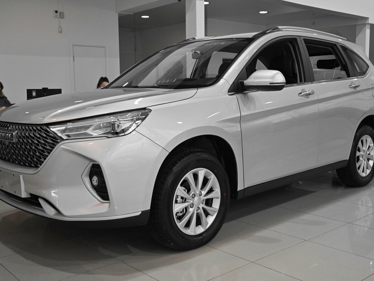 Открыть фотографии: Haval M6 II