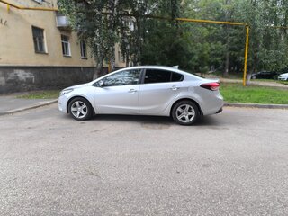 2017 Kia Cerato III Рестайлинг (Classic), серебристый, 1099000 рублей, вид 3