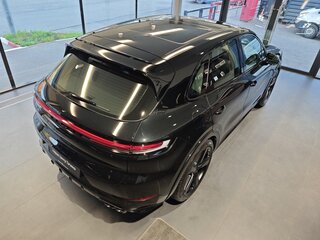 2026 Porsche Cayenne III Рестайлинг, чёрный, 21990000 рублей, вид 3