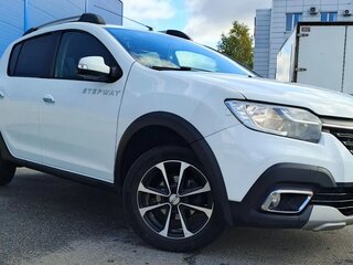 2019 Renault Sandero Stepway II Рестайлинг, белый, 1350000 рублей, вид 3