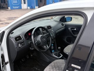 2014 Volkswagen Polo V, белый, 750000 рублей, вид 5