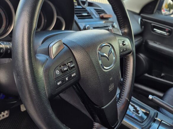 2011 Mazda 6 II (GH) Рестайлинг, белый, 1300000 рублей - вид 16