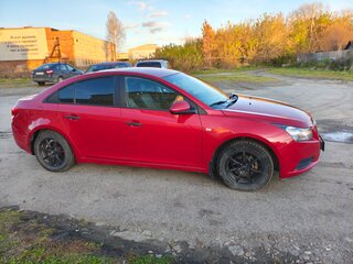 2011 Chevrolet Cruze I, красный, 750000 рублей, вид 3