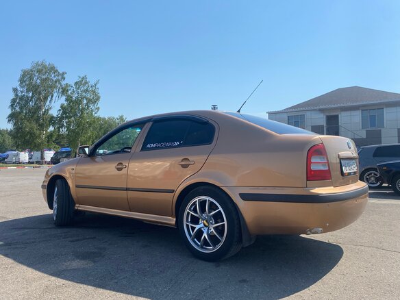 2001 Skoda Octavia I (A4) Рестайлинг, бежевый, 495000 рублей - вид 7