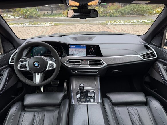 2018 BMW X5 50i IV (G05/G18), чёрный, 4700000 рублей - вид 18