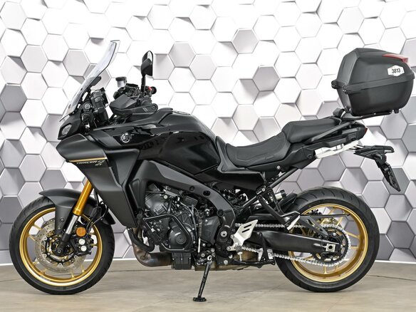 2023 Yamaha Tracer 9, чёрный - вид 3