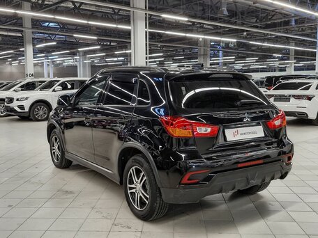 2017 Mitsubishi ASX I Рестайлинг 2, чёрный, 999000 рублей, вид 4