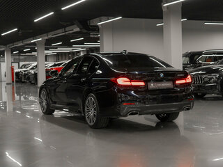 2018 BMW 5 серии 530d xDrive VII (G30/G31/G38), синий, 4300000 рублей, вид 4