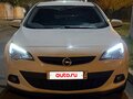 2013 Opel Astra GTC J Рестайлинг, белый, 950000 рублей - вид 5