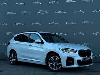 2021 BMW X1 20i xDrive II (F48) Рестайлинг, белый, 3595700 рублей, вид 3