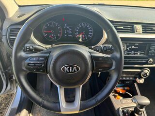 2021 Kia Rio X IV Рестайлинг, серый, 1520000 рублей, вид 3