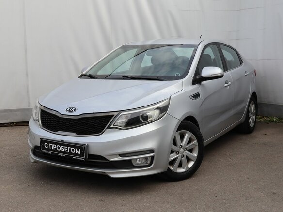 2015 Kia Rio III Рестайлинг, серебристый