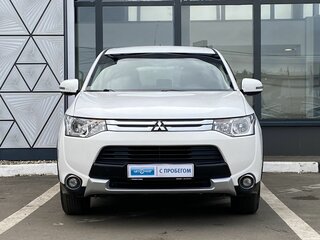 2014 Mitsubishi Outlander III, белый, 1249000 рублей, вид 2