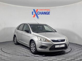 2010 Ford Focus II Рестайлинг, серебристый, 490000 рублей, вид 3