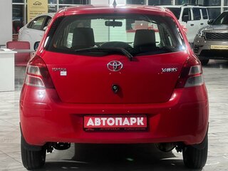 2010 Toyota Yaris II Рестайлинг, красный, 479000 рублей, вид 5
