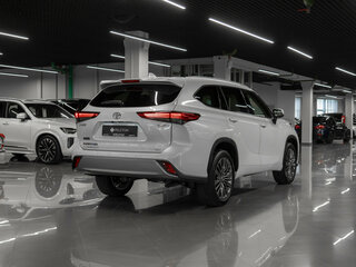 2026 Toyota Highlander IV (XU70), белый, 5440000 рублей, вид 5