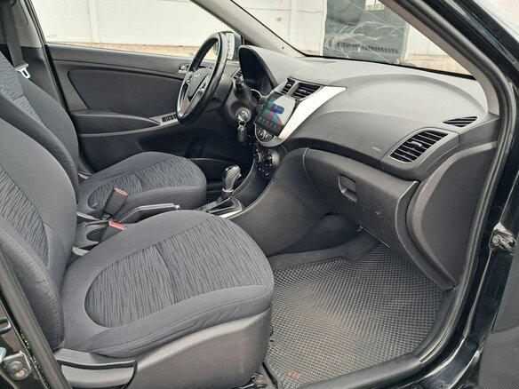 2014 Hyundai Solaris I Рестайлинг, чёрный, 820000 рублей - вид 10